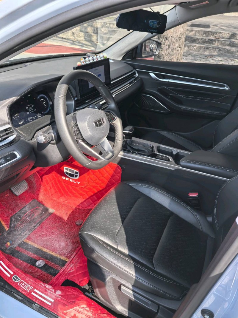 贵阳23年吉利帝豪5