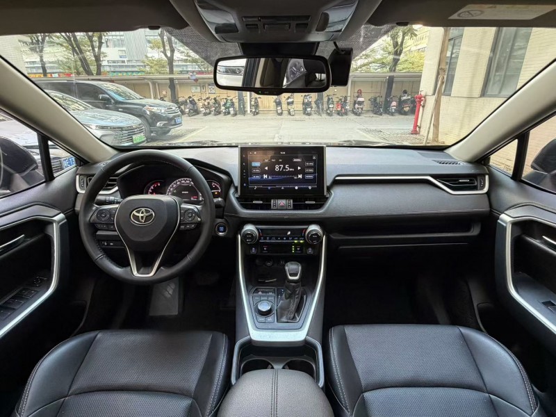 佛山20年丰田威兰达8