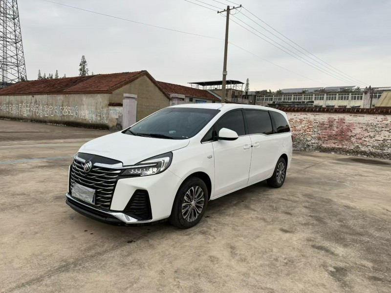 徐州23年别克GL82