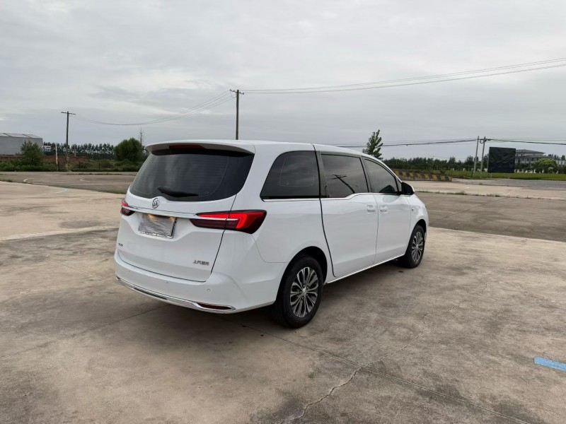 徐州23年别克GL88