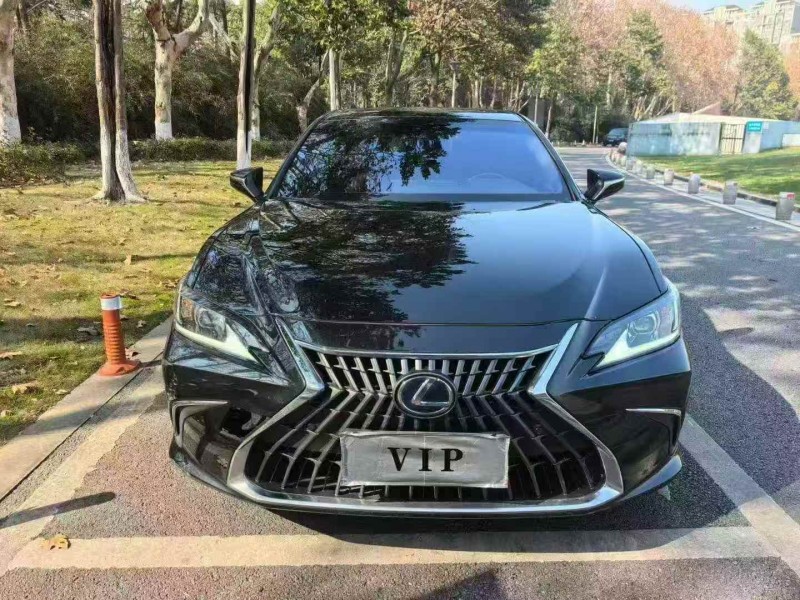 淮安22年雷克萨斯ES1