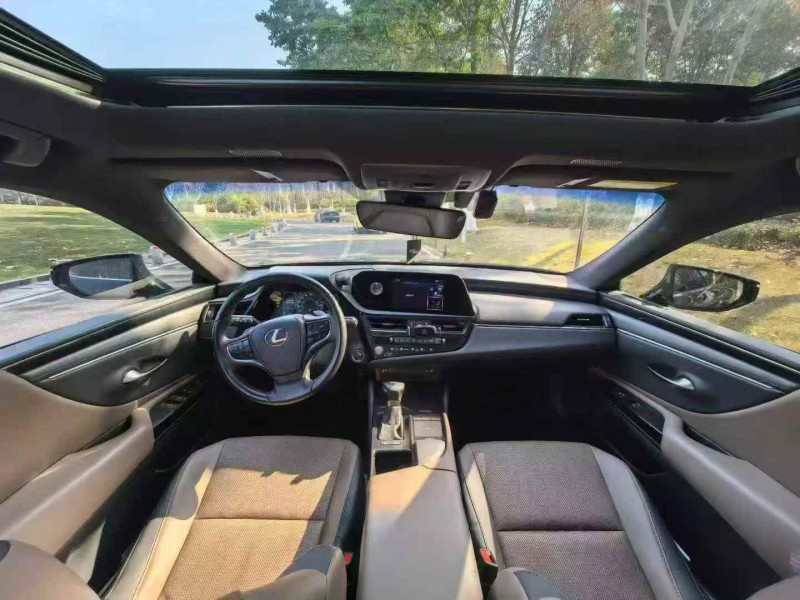 淮安22年雷克萨斯ES4