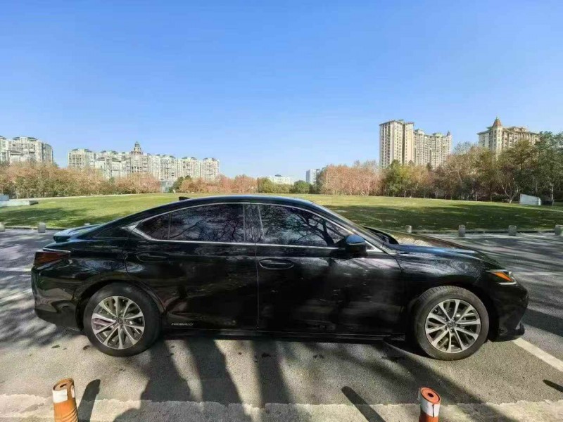 淮安22年雷克萨斯ES6