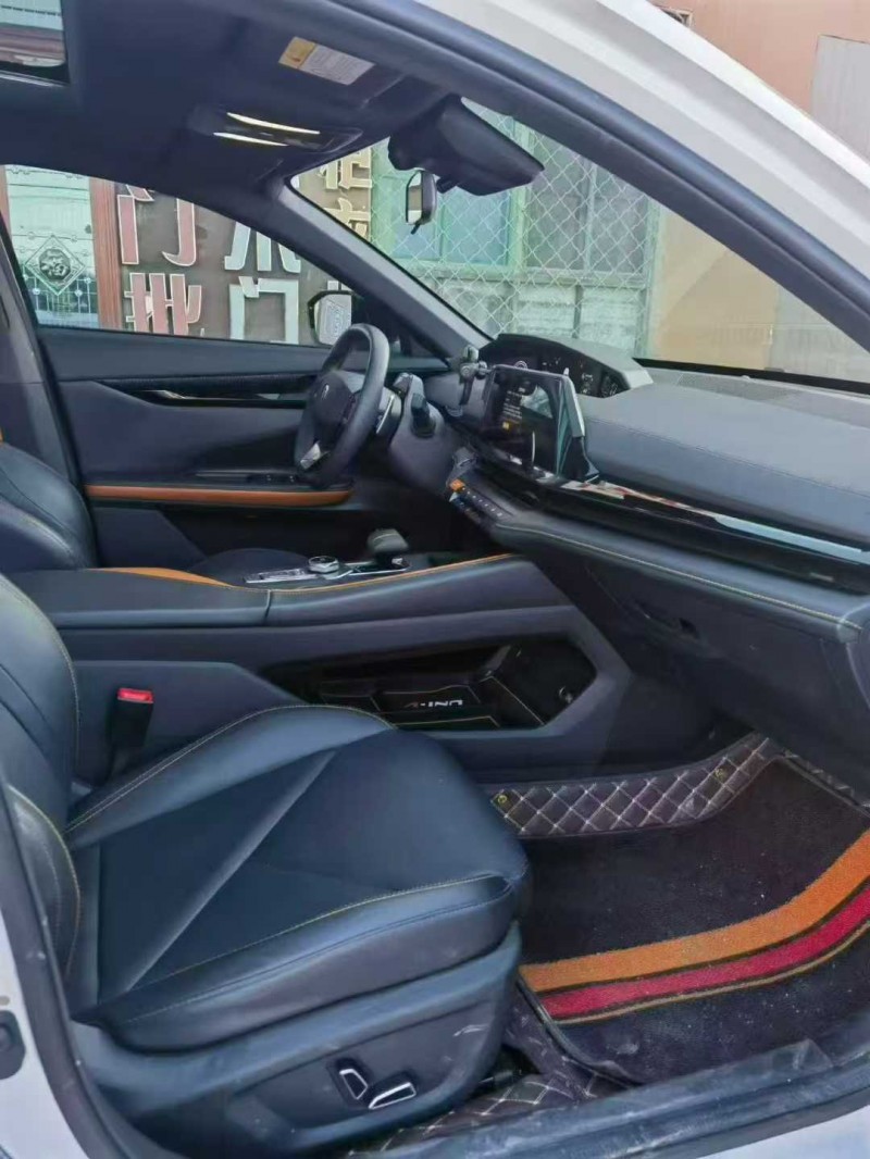 晋中23年长安汽车UNI4