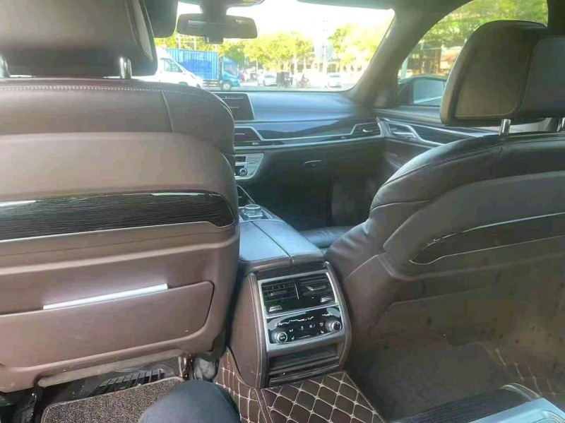 广州19年宝马7系8