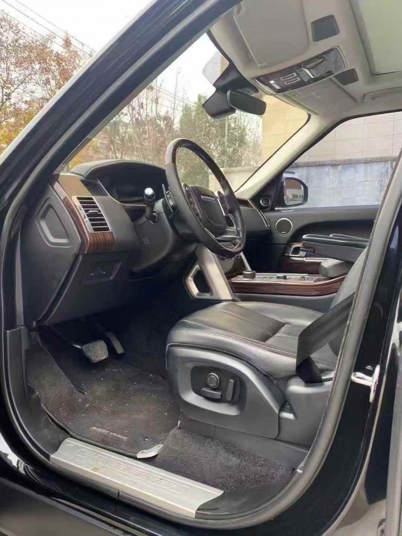 广州18年路虎揽胜行政4