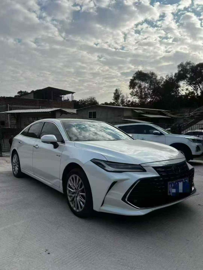 广州22年丰田亚洲龙3