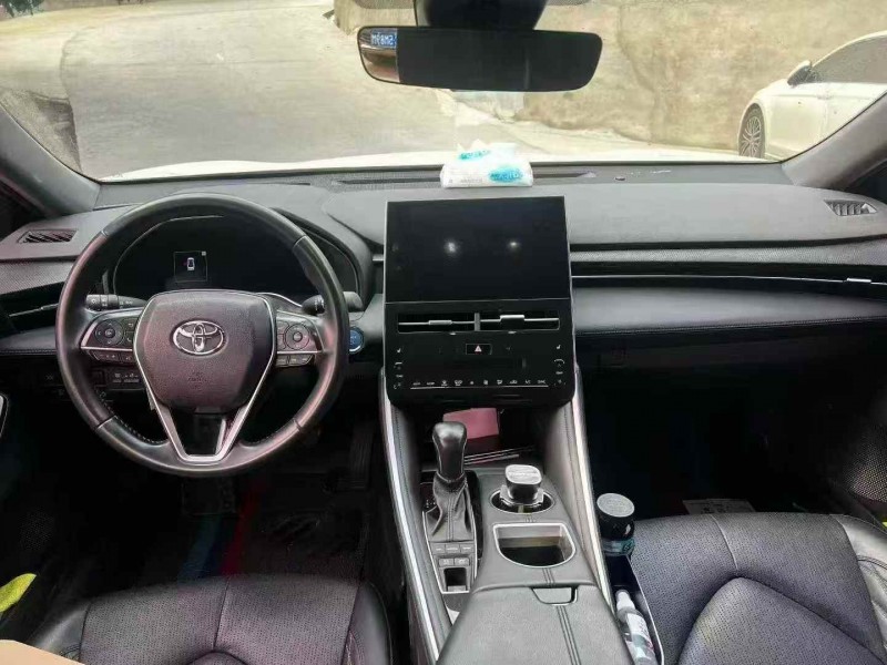 广州22年丰田亚洲龙7