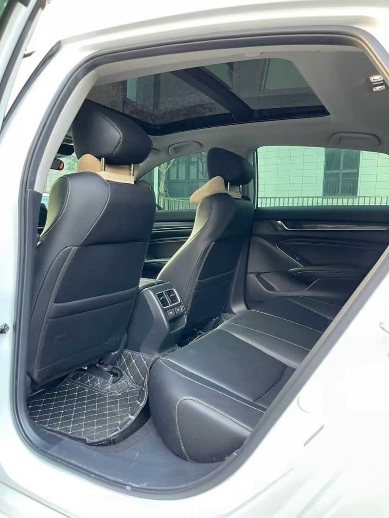 佛山23年本田雅阁8