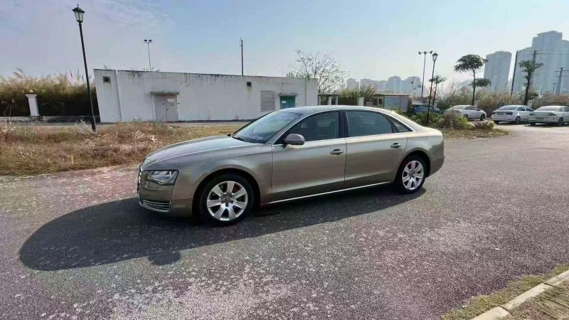 广州12年奥迪A8L3