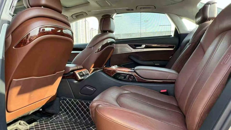 广州12年奥迪A8L6