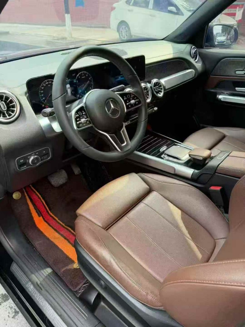 张家界21年奔驰GLB6