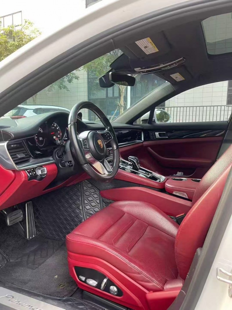 佛山17年保时捷帕拉梅拉4