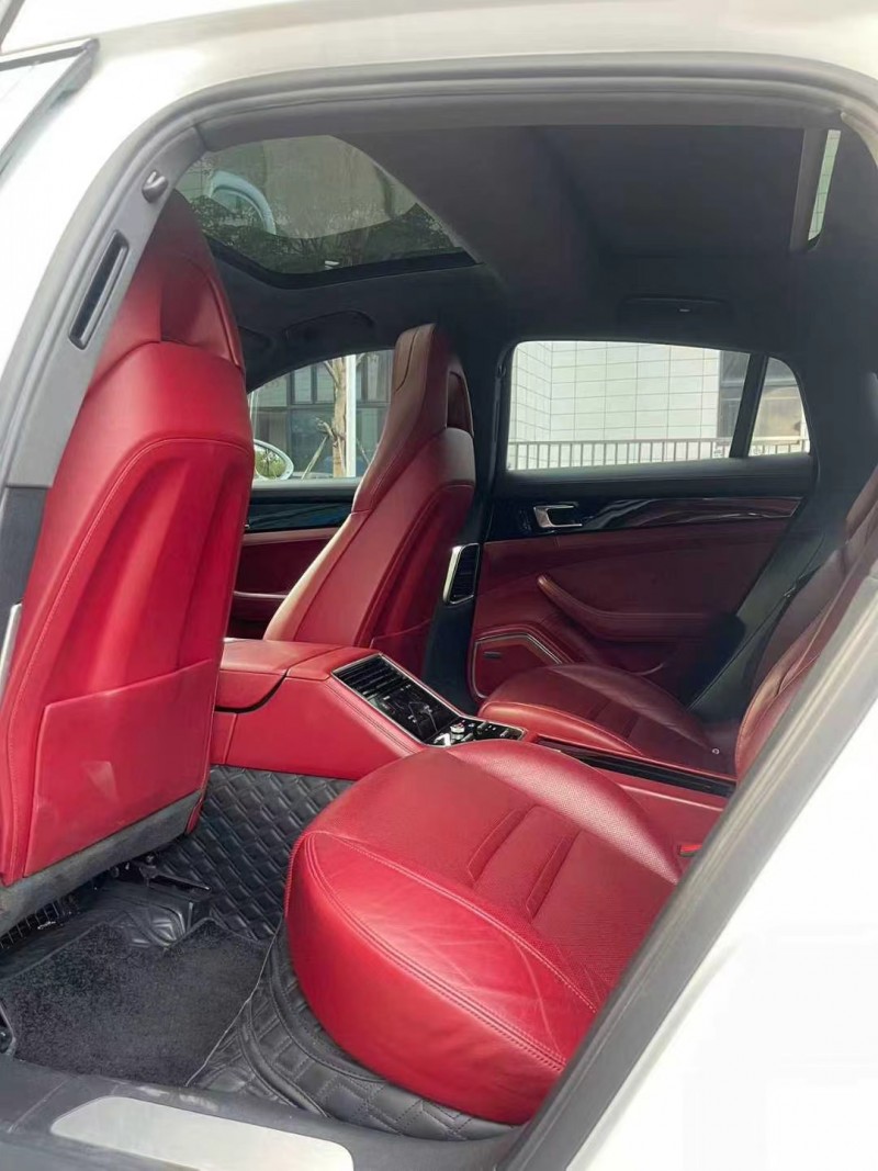 佛山17年保时捷帕拉梅拉5