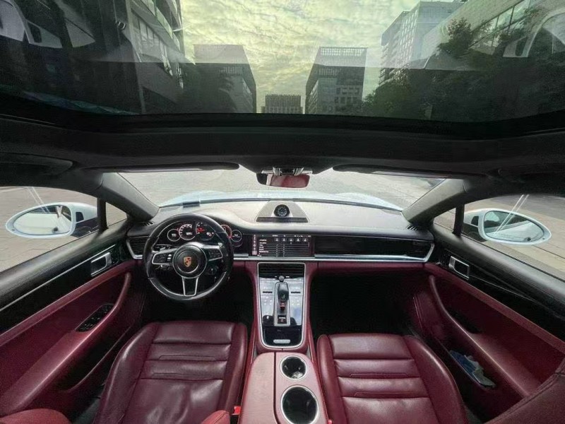 佛山17年保时捷帕拉梅拉6