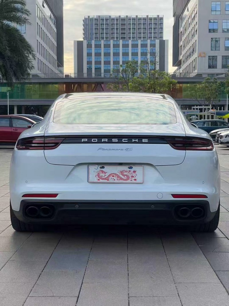 佛山17年保时捷帕拉梅拉9