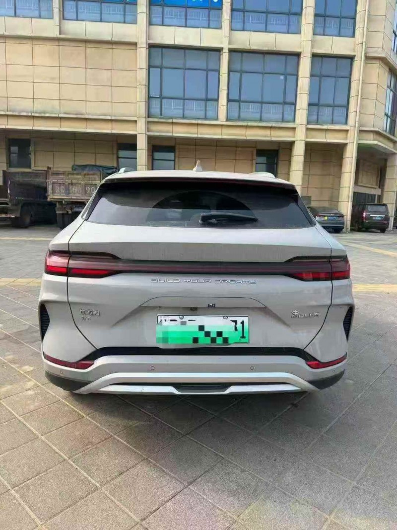 赣州24年比亚迪宋8