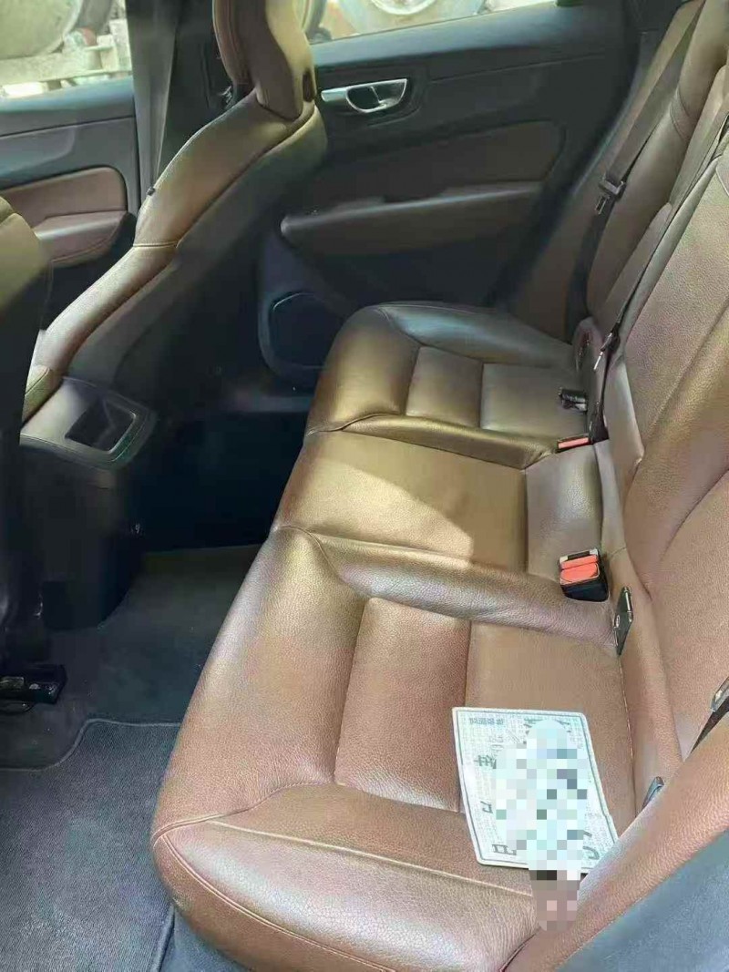 吉安19年沃尔沃XC606