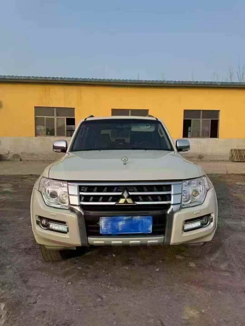 烟台20年三菱帕杰罗2