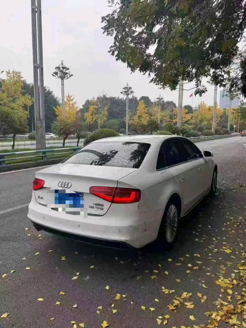 重庆16年奥迪A4L4