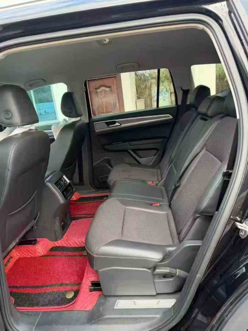 贵港20年大众途昂4