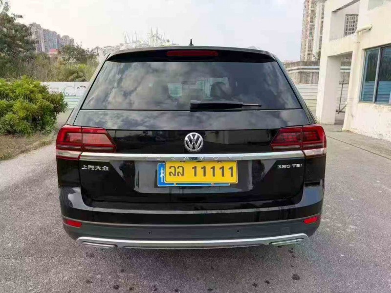 贵港20年大众途昂9