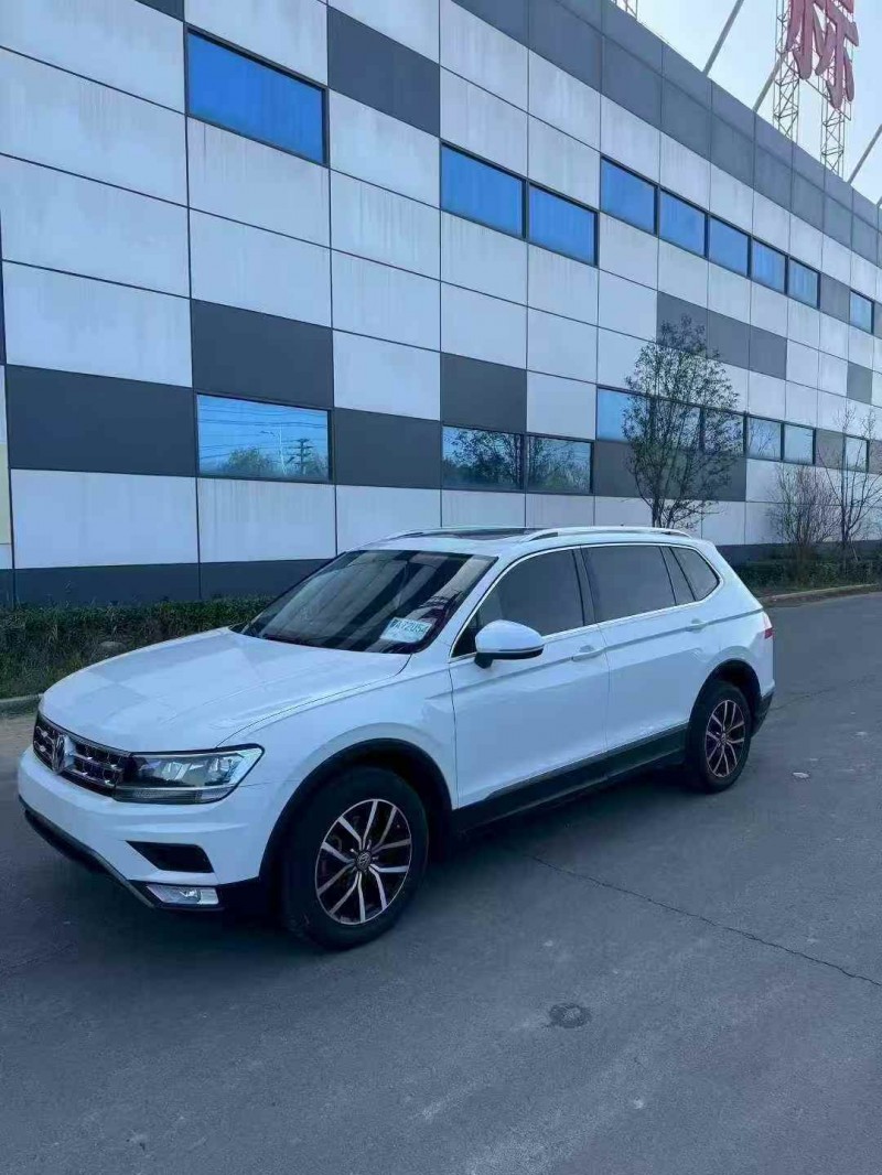 青岛18年大众途观3