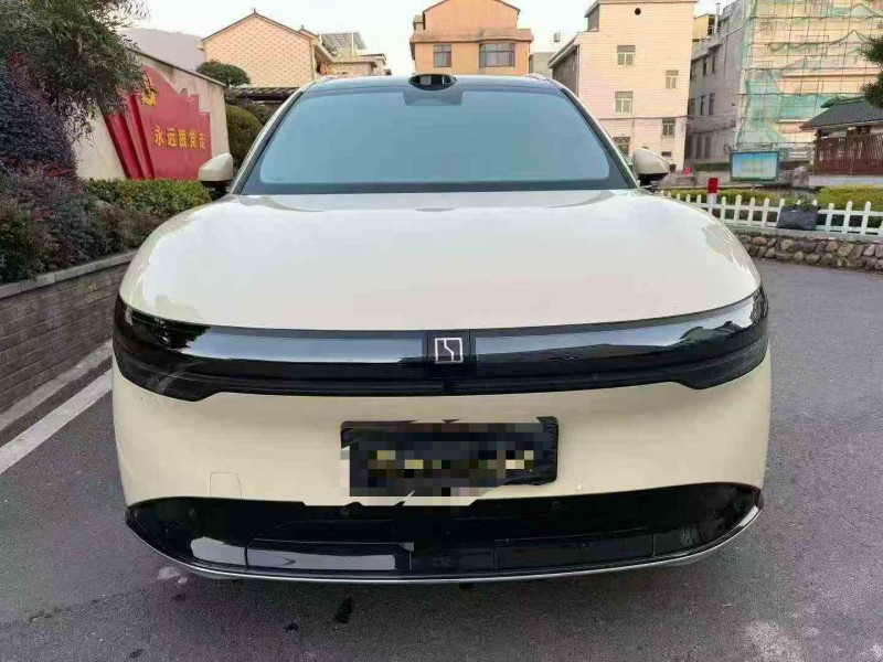 湖州25年极氪汽车7X1