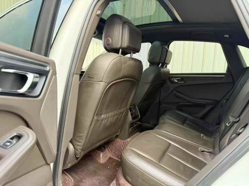 济宁16年保时捷Macan4