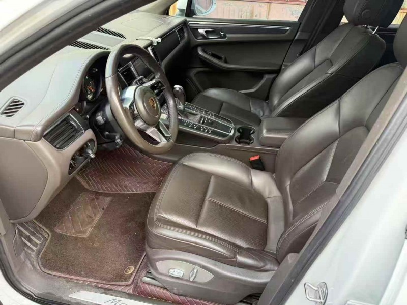 济宁16年保时捷Macan5