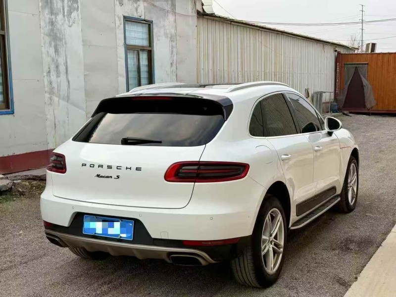 济宁16年保时捷Macan8