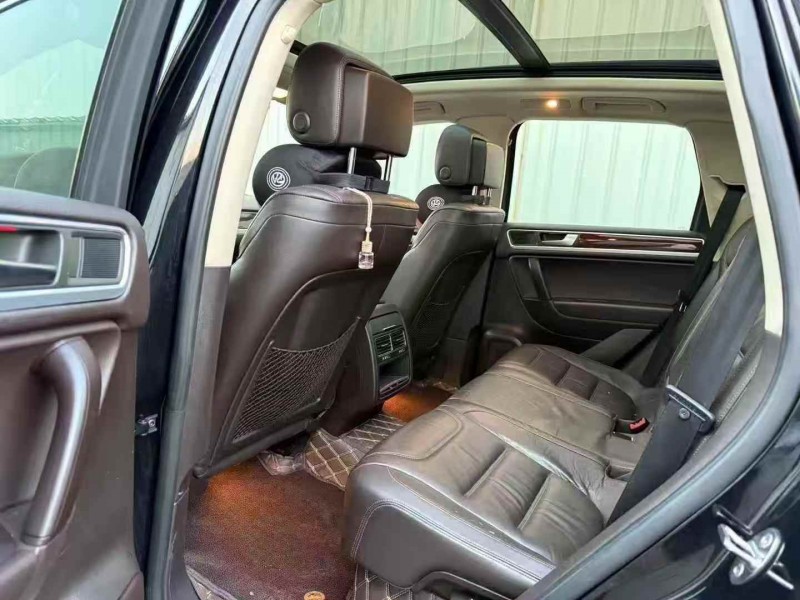 济宁14年大众途锐6