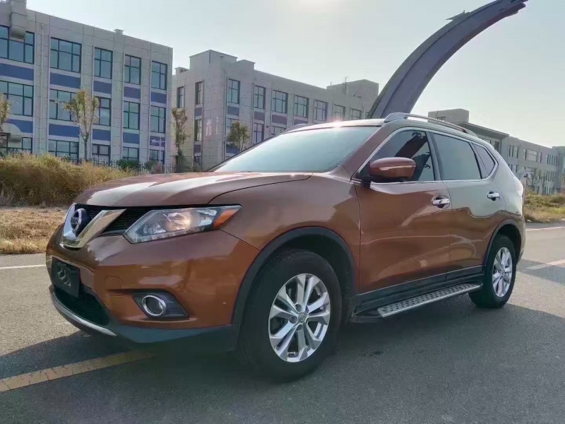 濰坊15年日產奇駿3