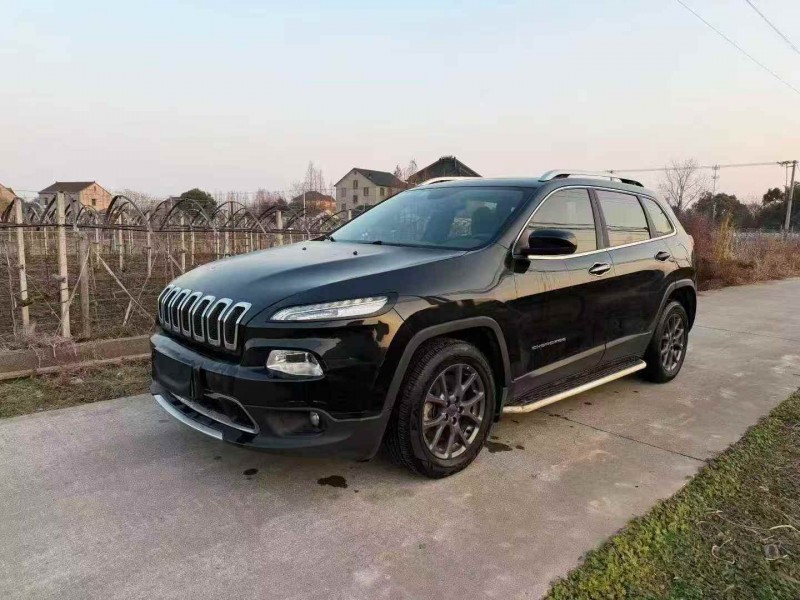 衢州20年Jeep自由光2