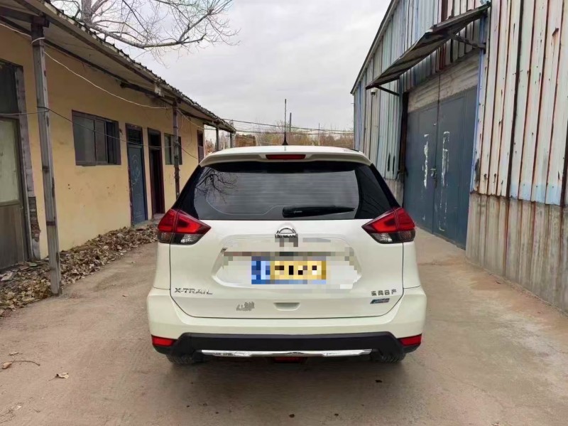 菏泽17年日产奇骏9