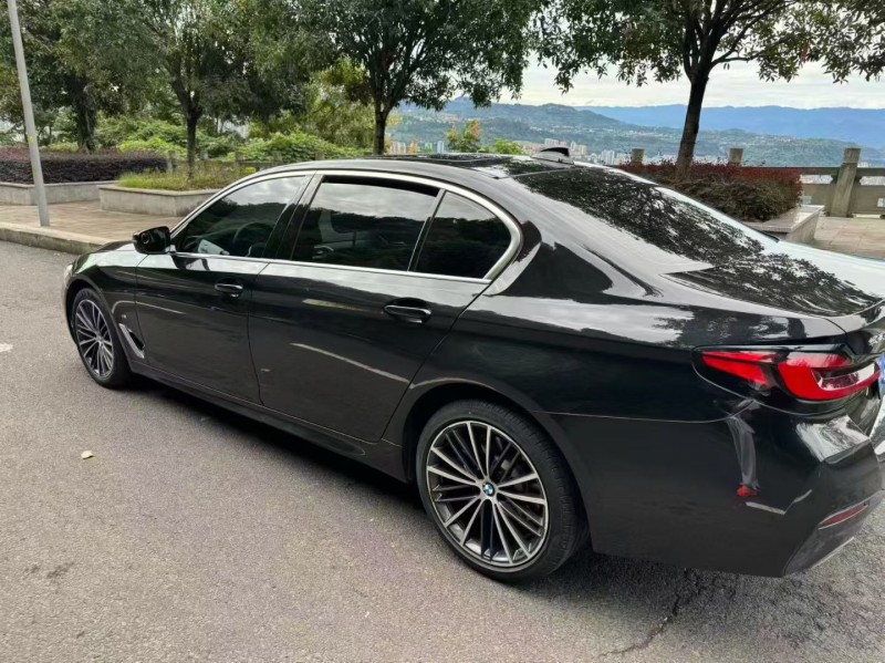 昆明22年宝马5系5