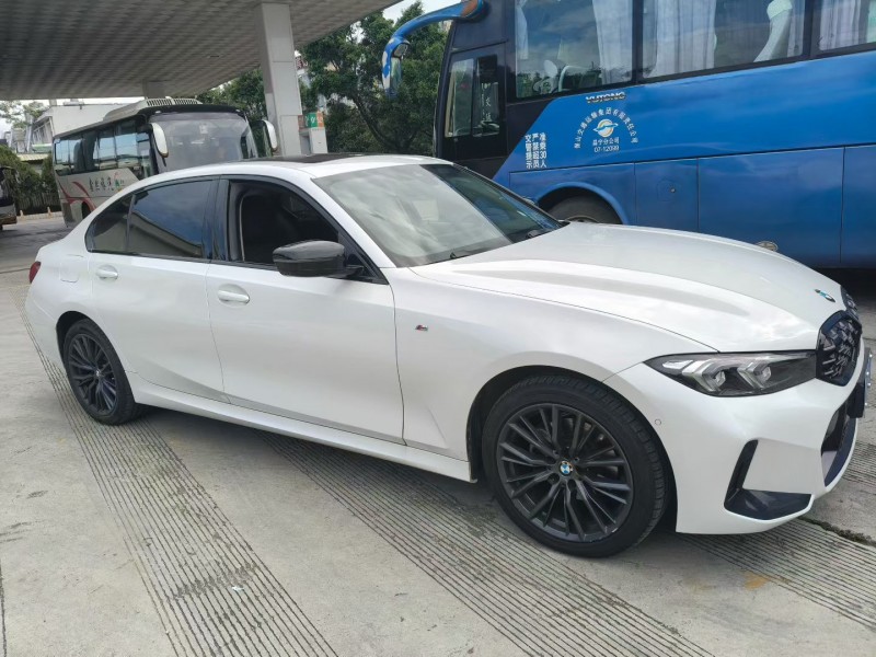 昆明24年宝马3系2