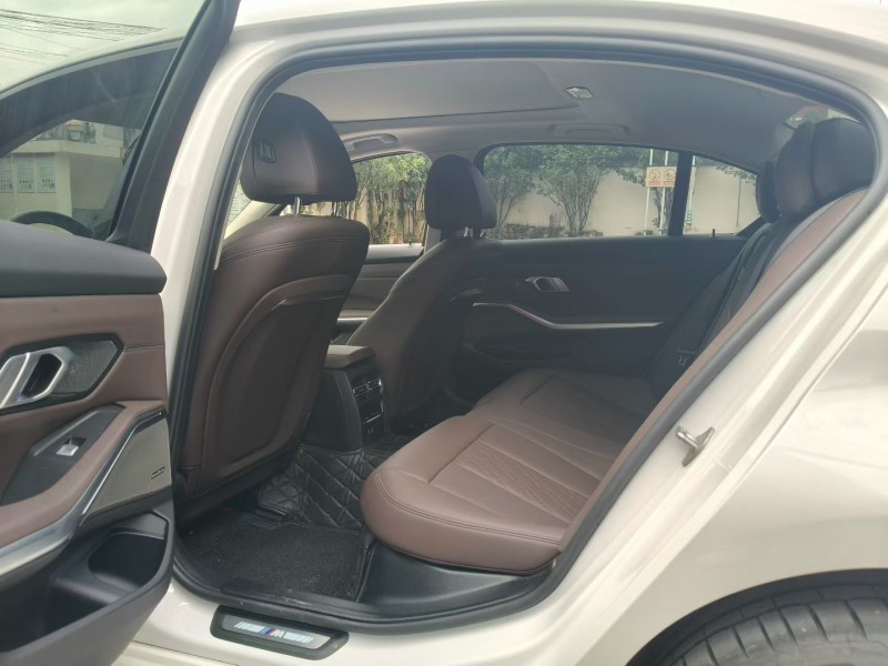 昆明24年宝马3系6