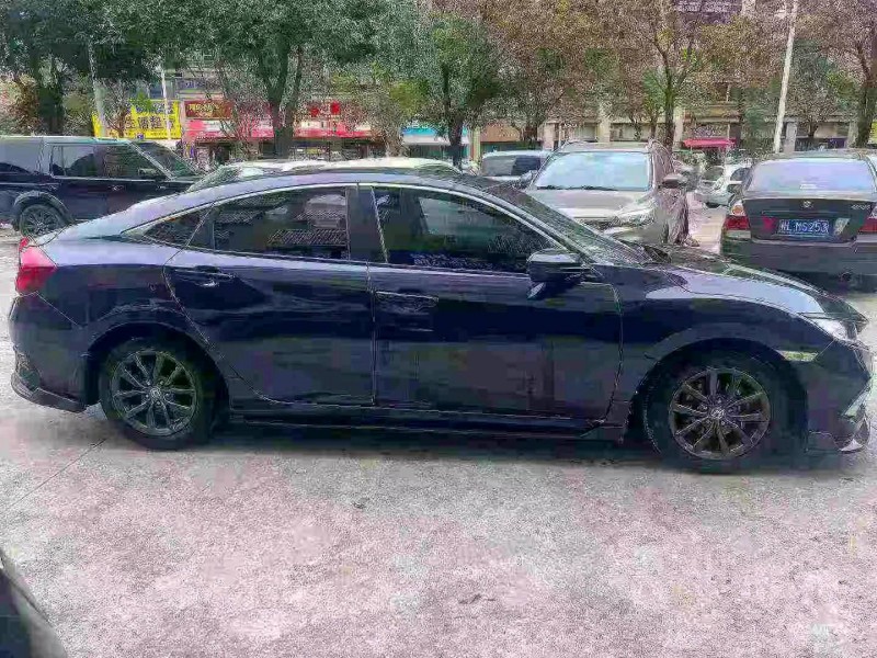 南宁21年本田思域2