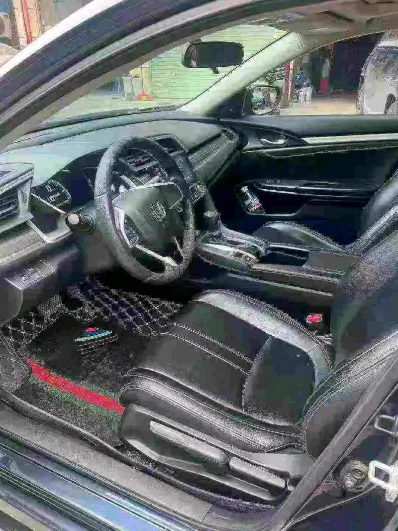 南宁21年本田思域3