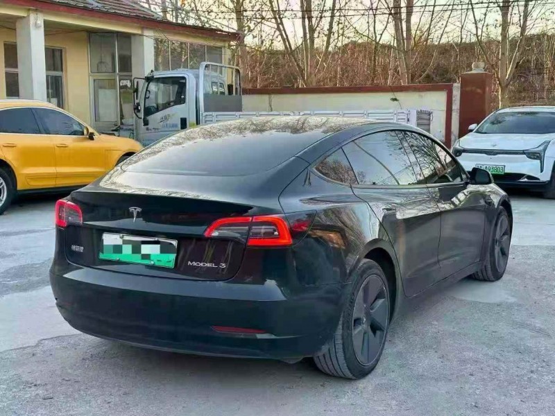 济宁23年特斯拉MODEL 37