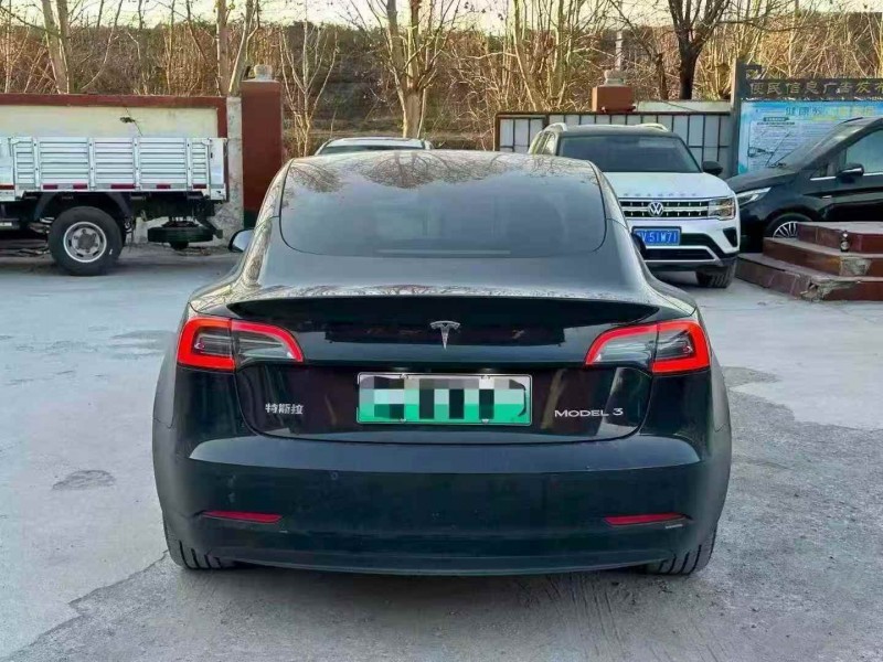 济宁23年特斯拉MODEL 39