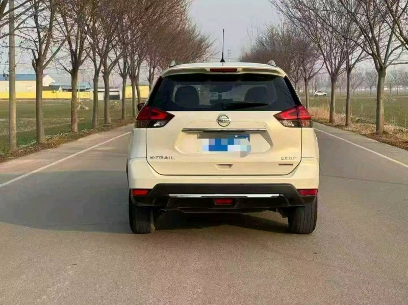 徐州19年日产奇骏4