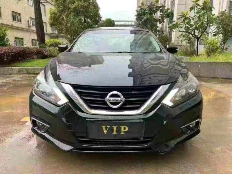 广州16年日产天籁1