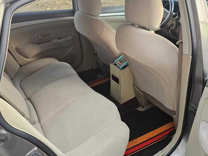 潍坊15年日产轩逸4