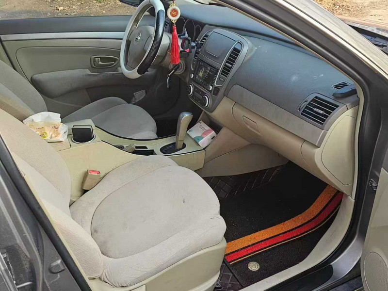 潍坊15年日产轩逸5