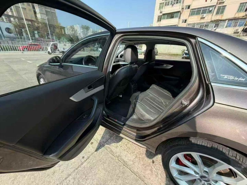 安庆19年奥迪A4L5