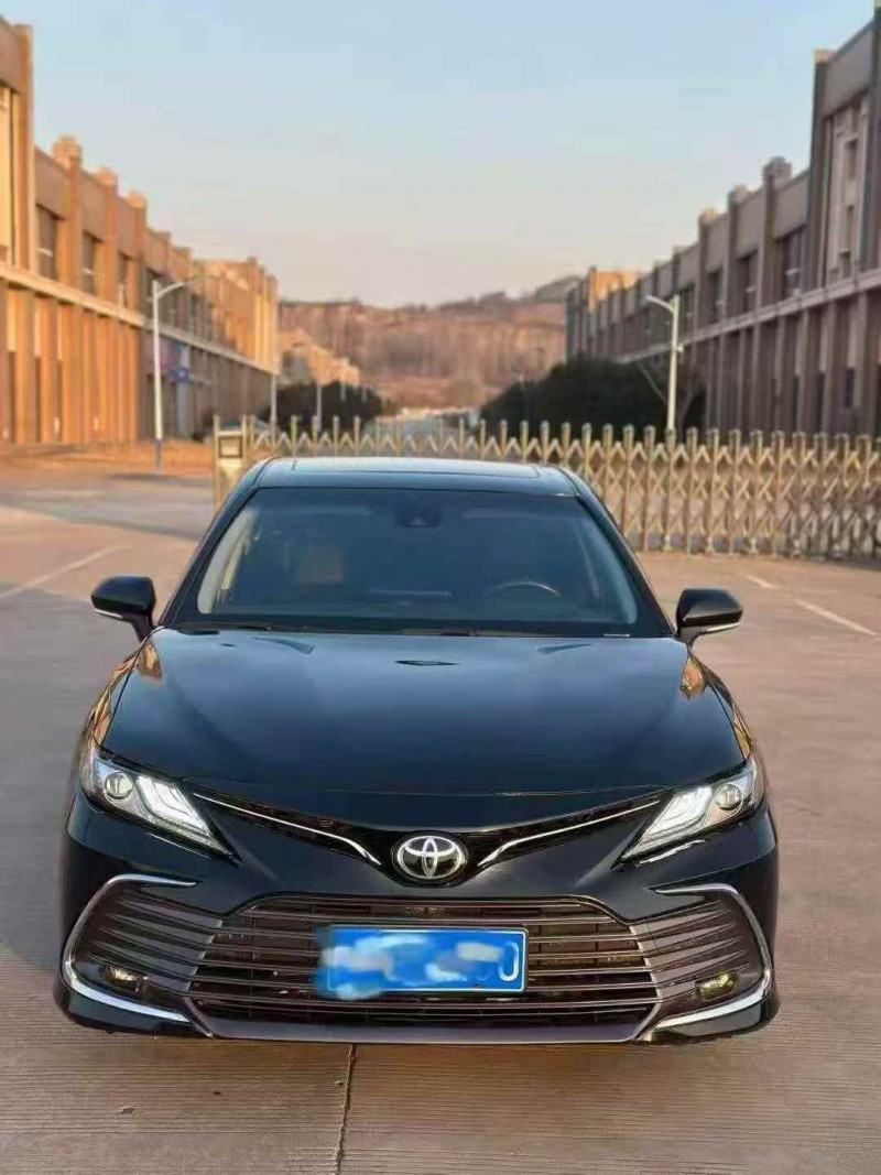 济宁23年丰田凯美瑞1