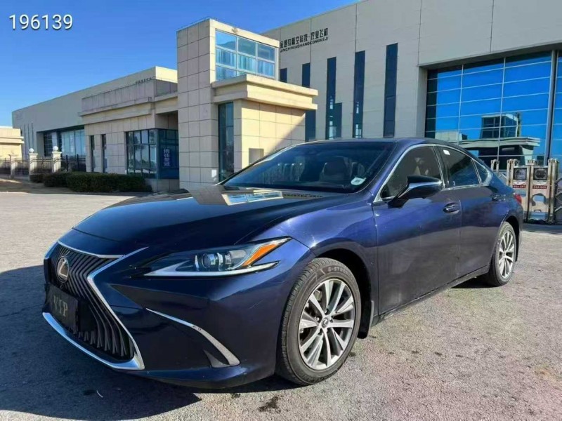 连云港21年雷克萨斯ES3