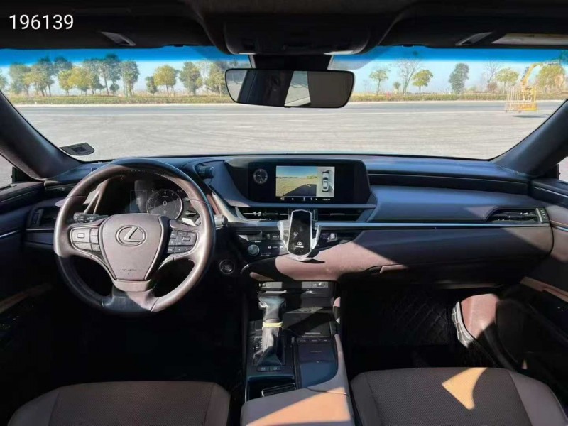 连云港21年雷克萨斯ES9